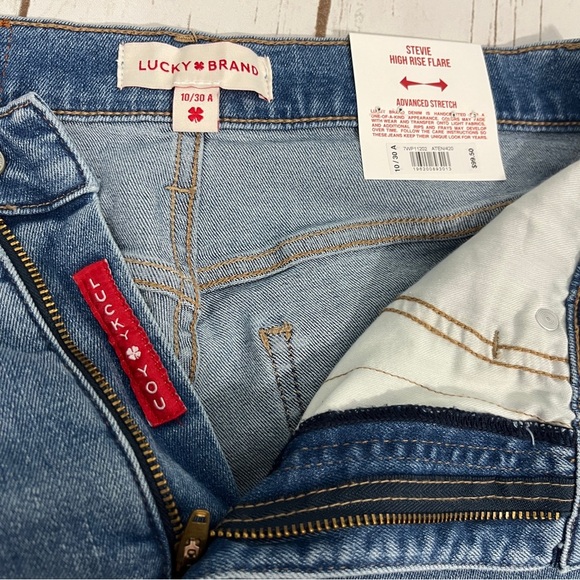 Lucky  Brand Stevie High Rise Waist Flare Sweet Jeans Size 10 / 30 - Picture 14 of 14